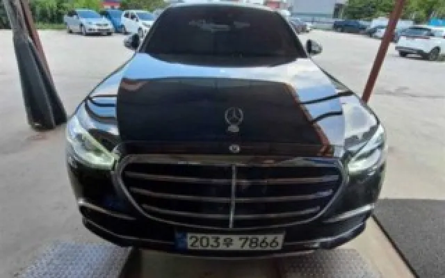 수원개인중고차직거래사이트 S클래스-W223 S580L 4MATIC 매물 사진 16 - 2023/05 139,491km