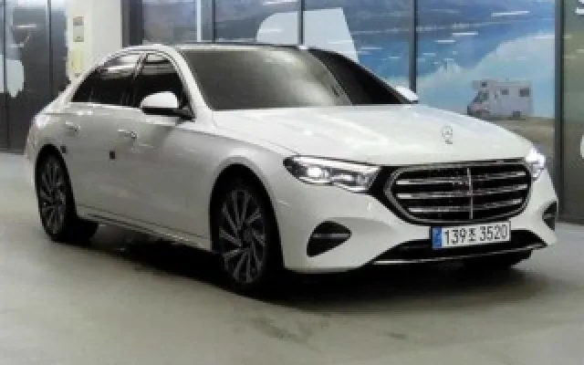수원개인중고차직거래사이트 E-클래스 W214 E300 4MATIC 매물 사진 5 - 2024/04 17,920km