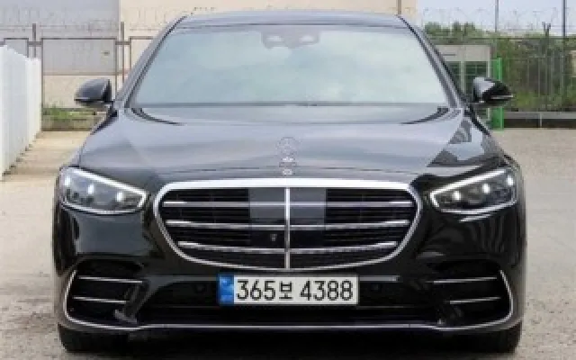 수원개인중고차직거래사이트 S클래스-W223 S400 d 4MATIC 매물 사진 18 - 2022/04 80,000km