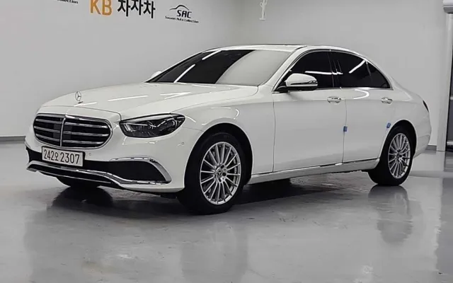 수원개인중고차직거래사이트 E-클래스 W213 E220d 4MATIC 익스클루시브 매물 사진 6 - 2022/01 137,431km